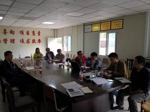 说明:图片包含 室内, 餐桌, 天花板, 人员描述已自动生成