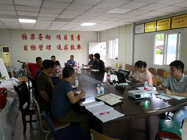 说明:图片包含 室内, 天花板, 人员, 美食描述已自动生成